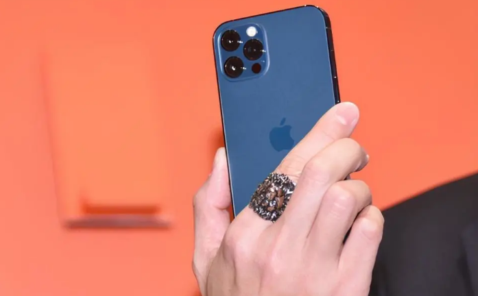 梅列苹果手机维修分享iPhone12系列重启方法教程 